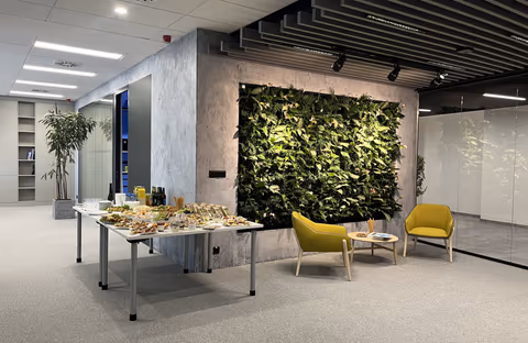 Nové interiéry v sídle na Brumlovce